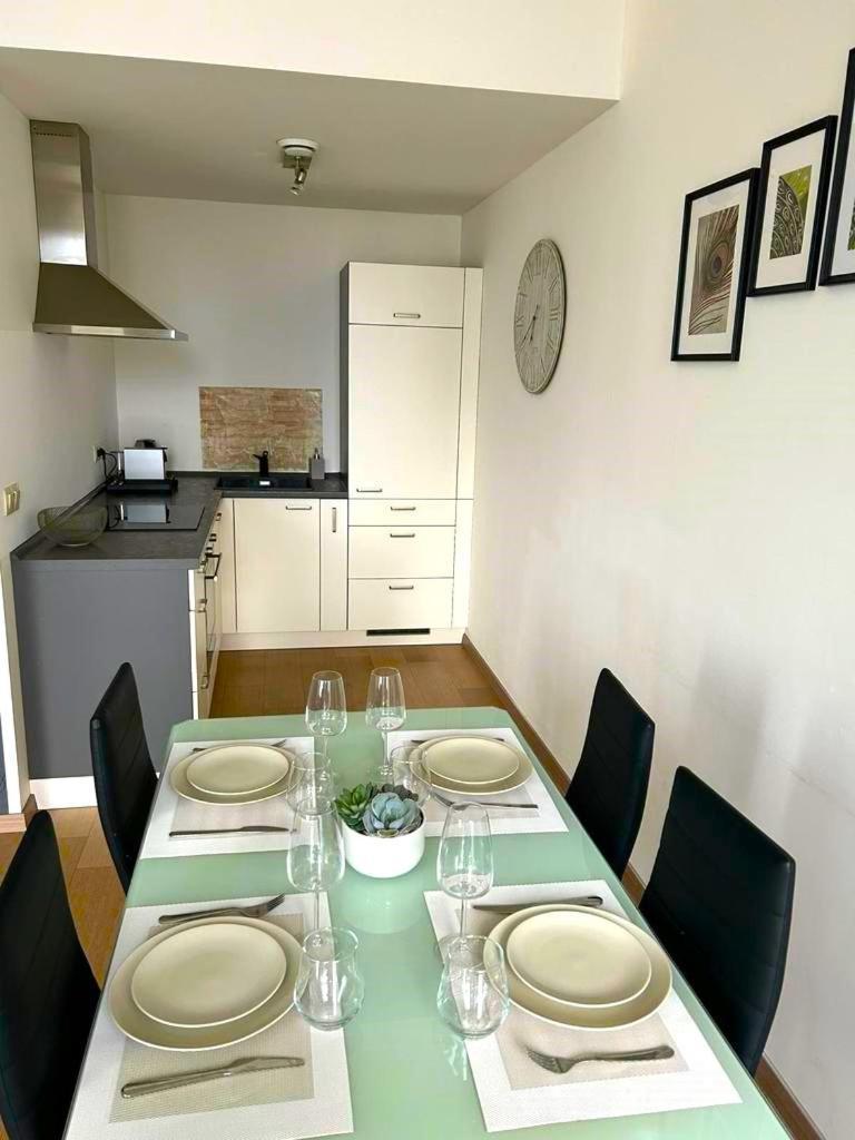 Skau Panorama Family & Business Apartment City View Free Parking Bratislava Exterior photo